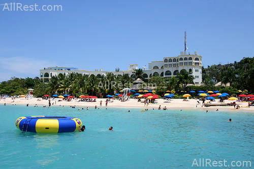 Doctors Cave Beach Hotel 29
